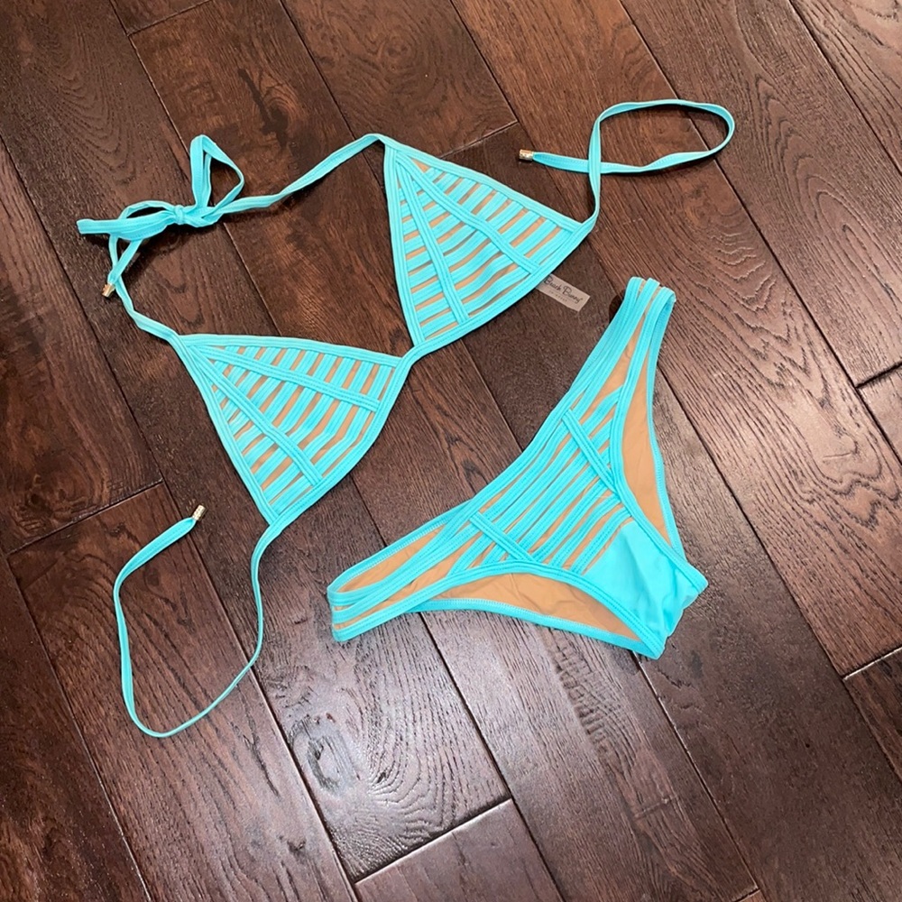 BEACH BUNNY Swim suit 💦